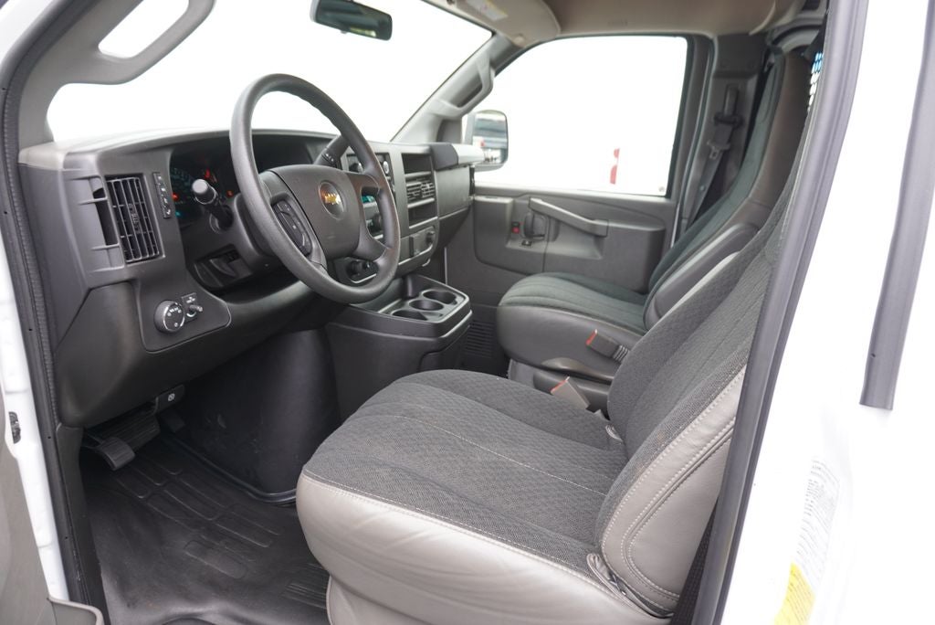2025 Chevrolet Express 2500 Work Van Cargo