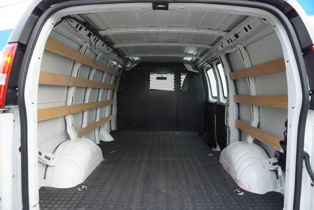 2025 Chevrolet Express 2500 Work Van Cargo