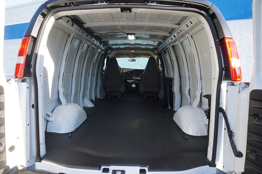 2026 Chevrolet Express 2500 Work Van Cargo