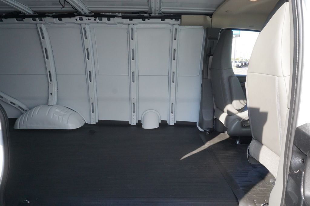 2026 Chevrolet Express 3500 Work Van Cargo