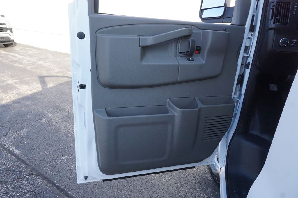 2026 Chevrolet Express 3500 Work Van Cargo