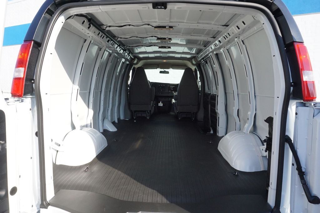 2026 Chevrolet Express 3500 Work Van Cargo
