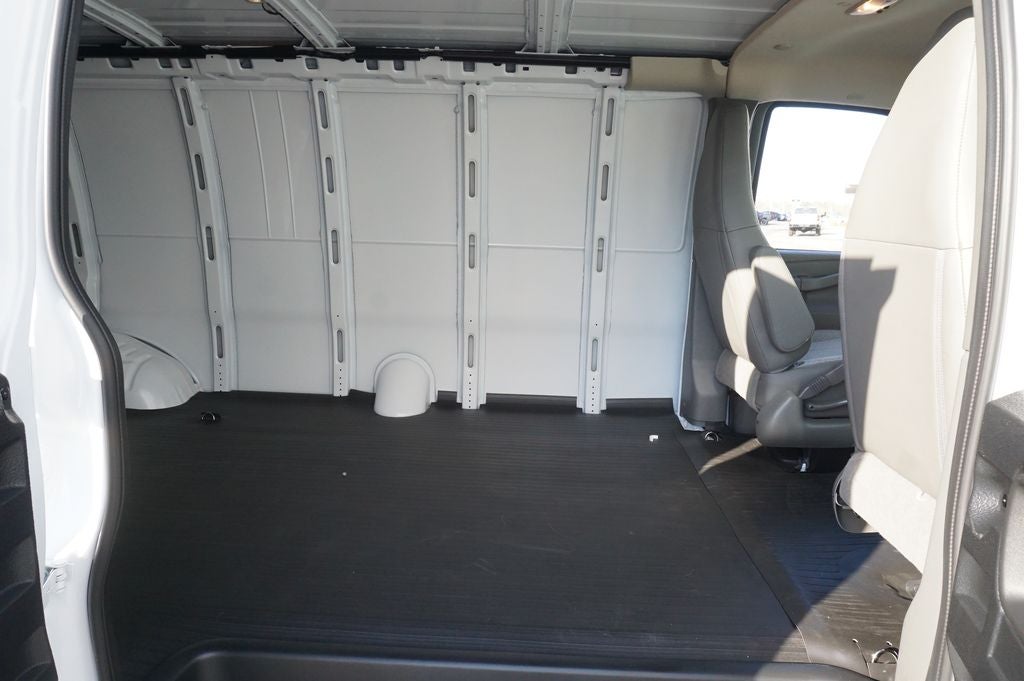 2026 Chevrolet Express 3500 Work Van Cargo