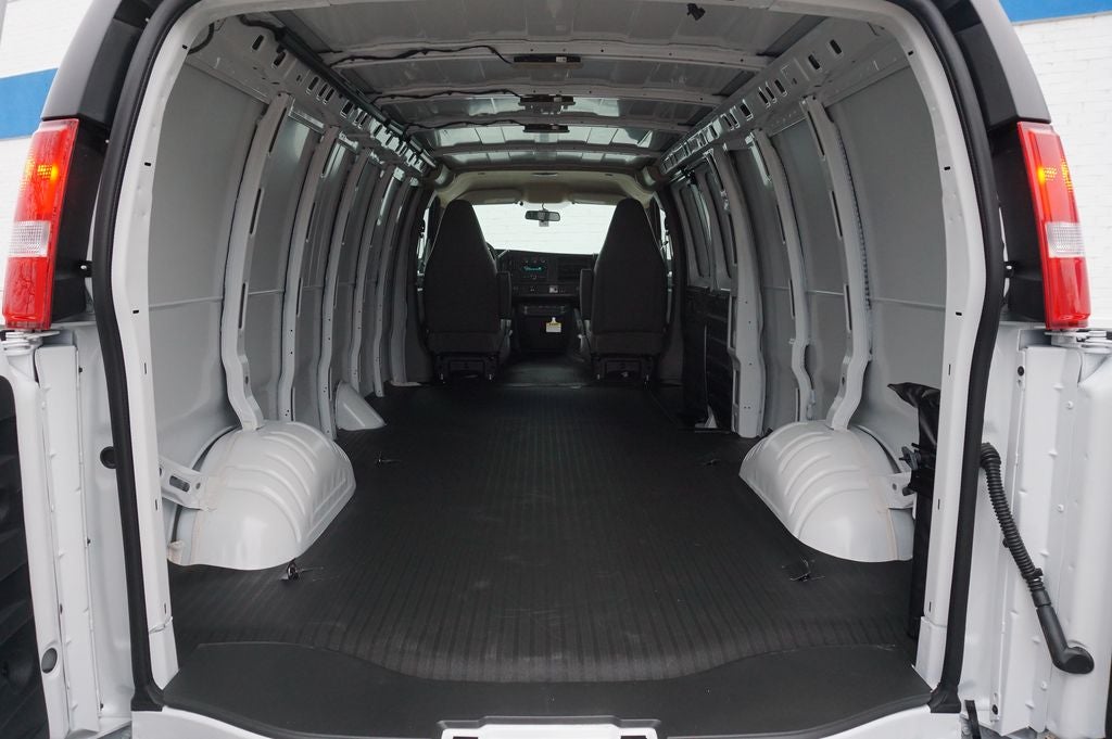 2026 Chevrolet Express 3500 Work Van Cargo