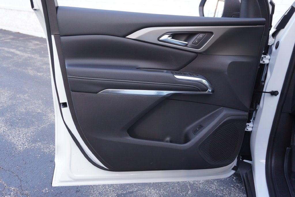 2027 Chevrolet Traverse LT 2LT