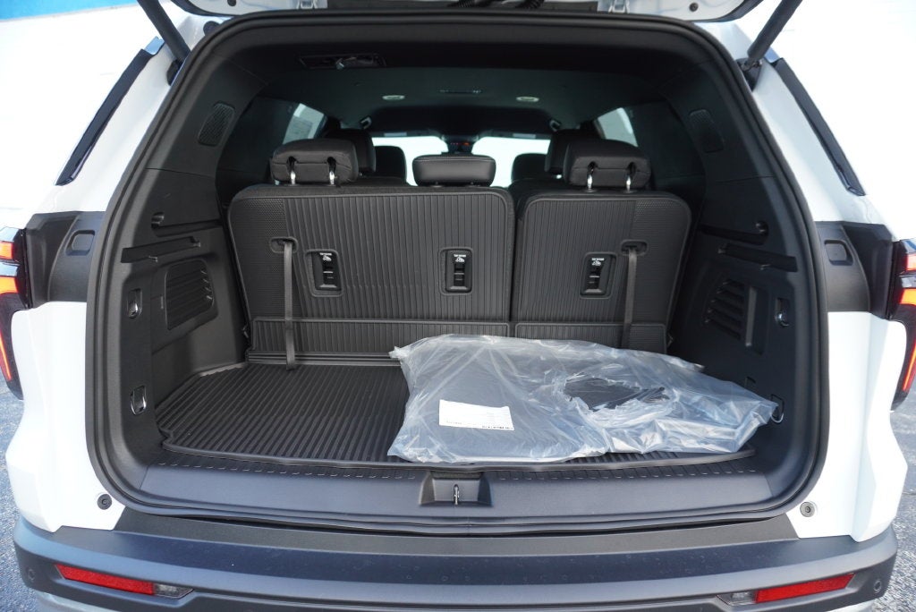 2027 Chevrolet Traverse LT 2LT