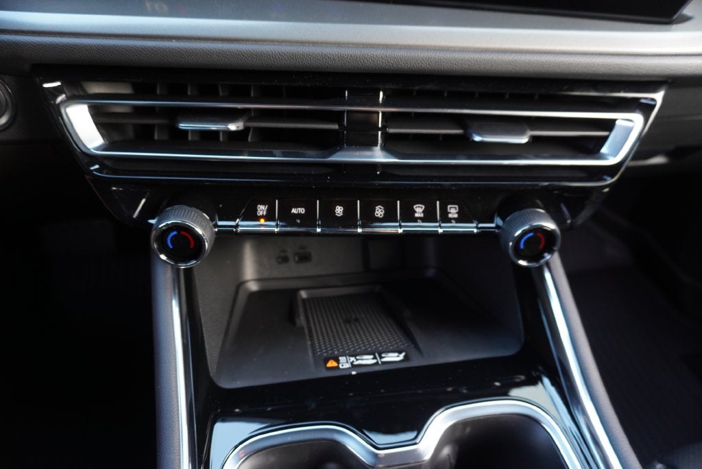 2027 Chevrolet Traverse LT 2LT