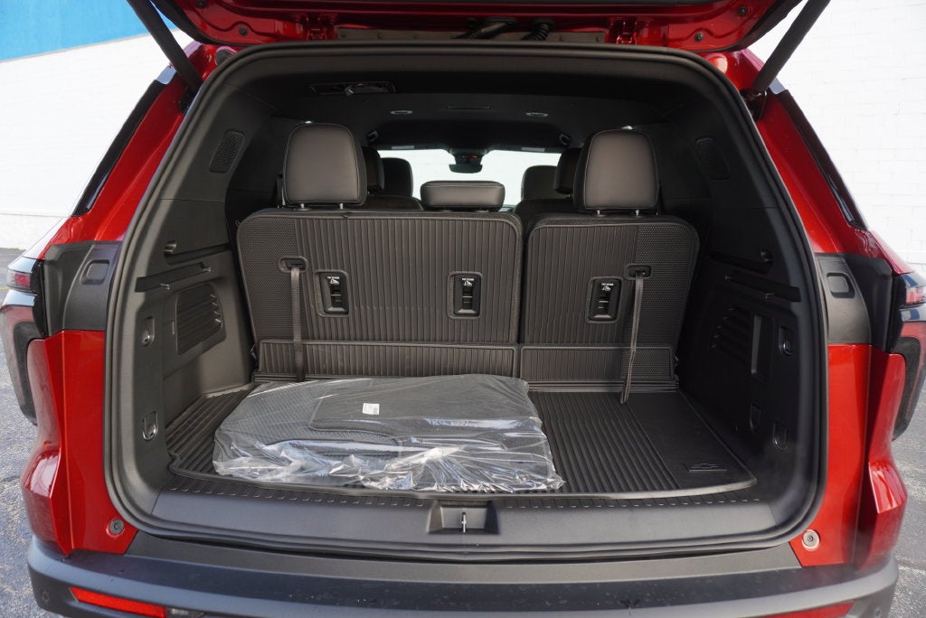 2027 Chevrolet Traverse LT 2LT