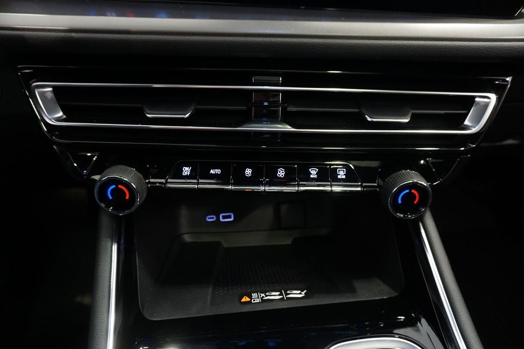 2025 Chevrolet Traverse LT 2LT