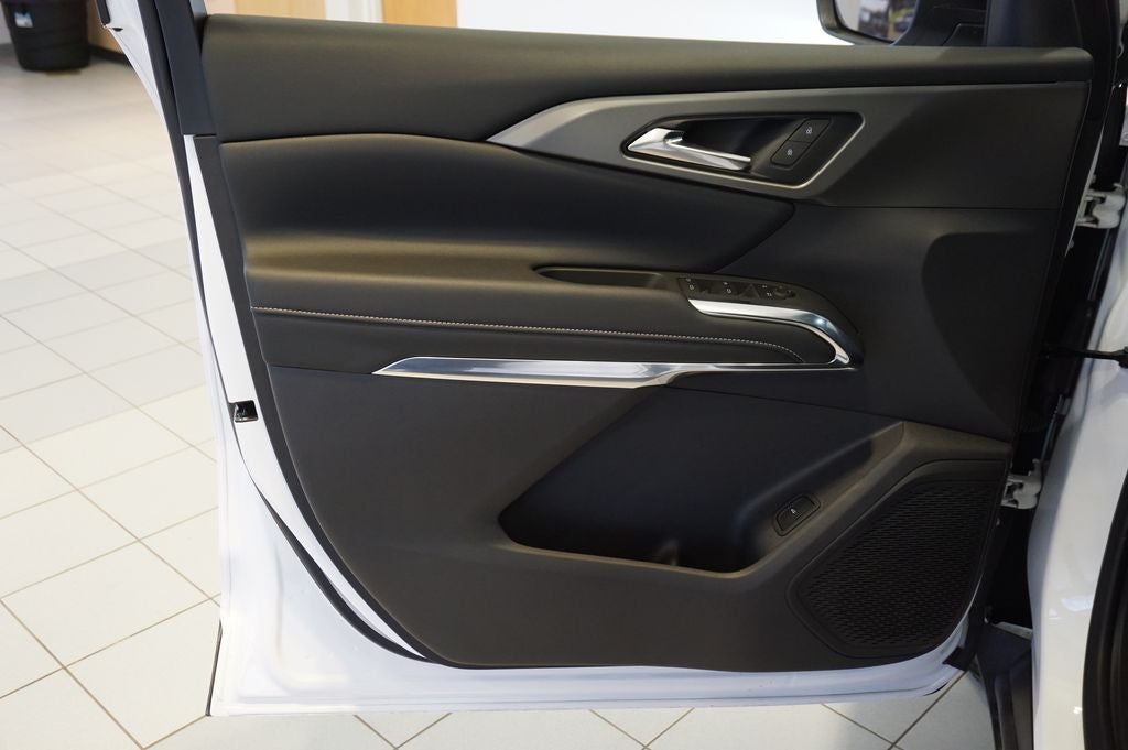 2025 Chevrolet Traverse LT 2LT