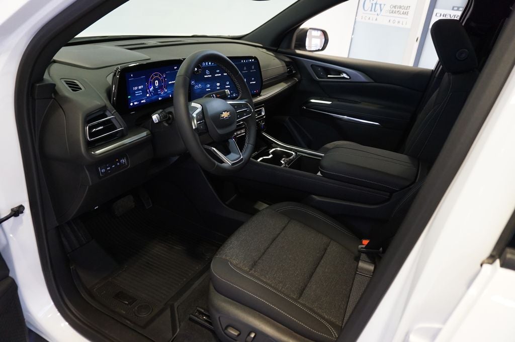 2025 Chevrolet Traverse LT 2LT