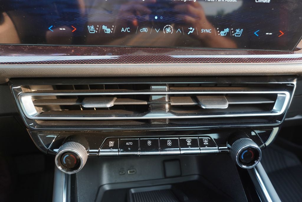 2027 Chevrolet Traverse RS