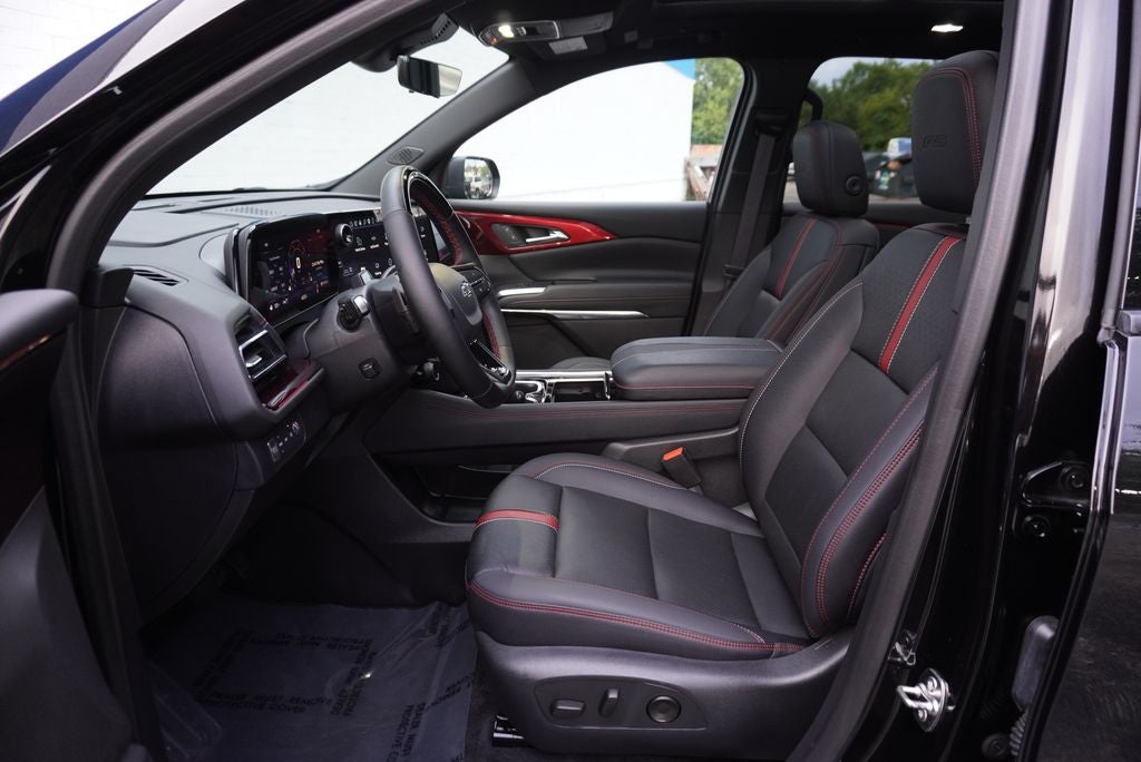 2025 Chevrolet Traverse RS