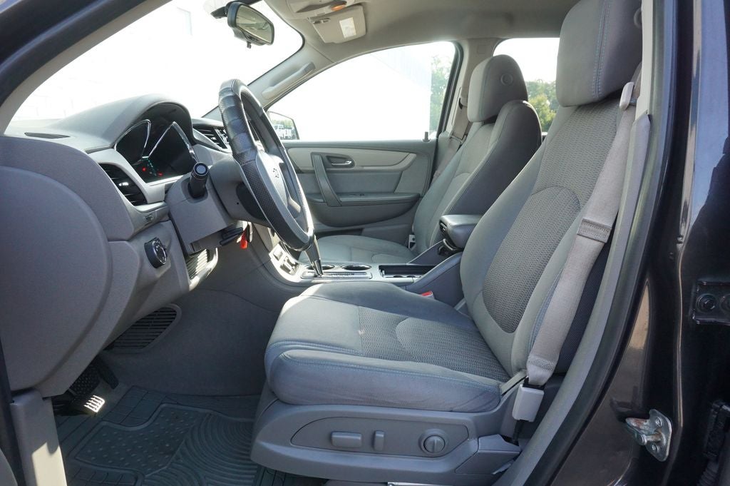 2017 Chevrolet Traverse LS