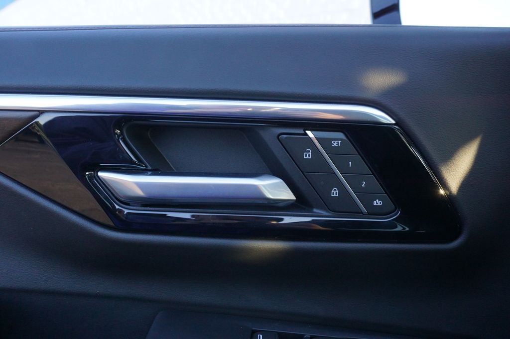 2025 Chevrolet Suburban High Country