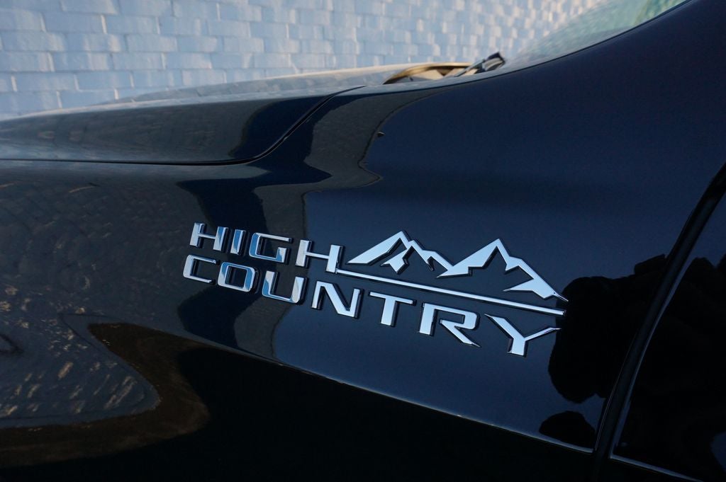 2025 Chevrolet Suburban High Country