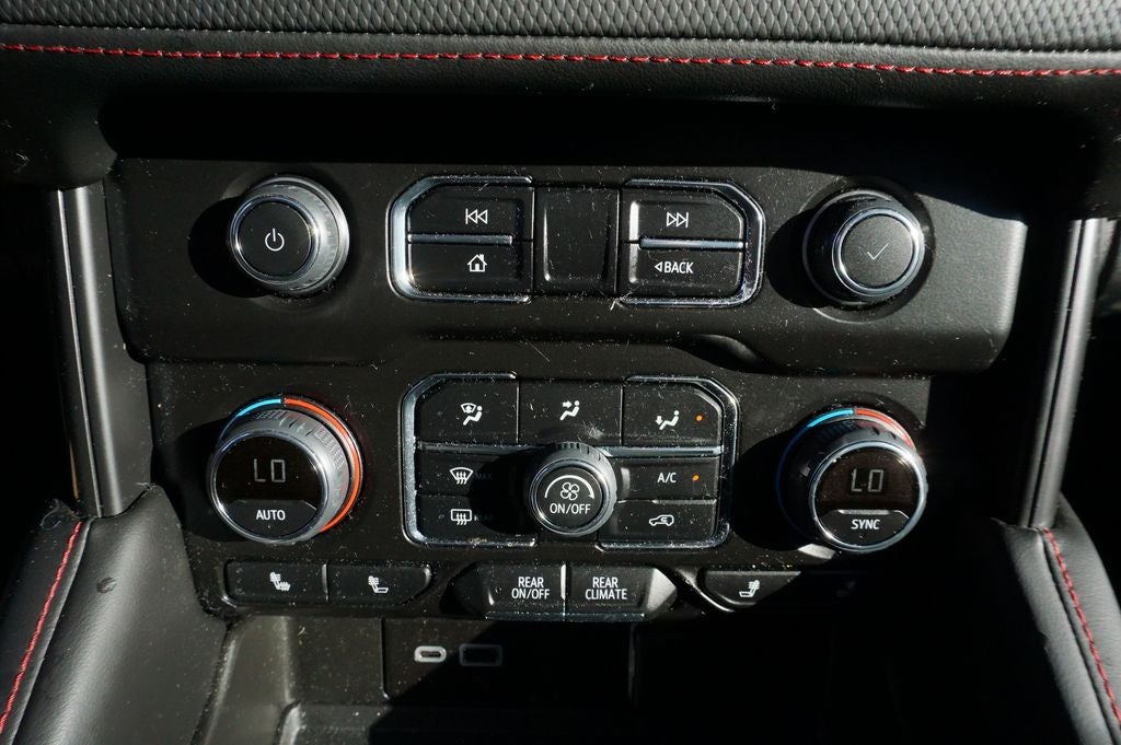 2024 Chevrolet Suburban RST