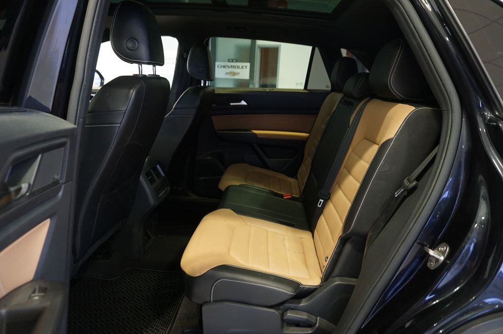 2022 Volkswagen Atlas Cross Sport 3.6L V6 SEL Premium R-Line