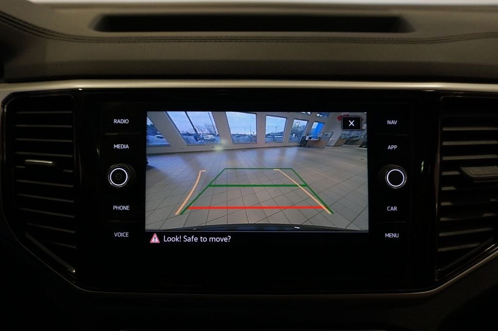 2022 Volkswagen Atlas Cross Sport 3.6L V6 SEL Premium R-Line