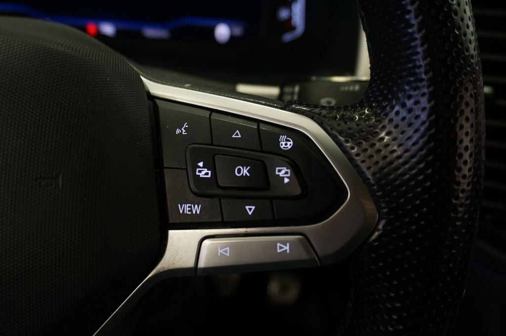 2022 Volkswagen Atlas Cross Sport 3.6L V6 SEL Premium R-Line