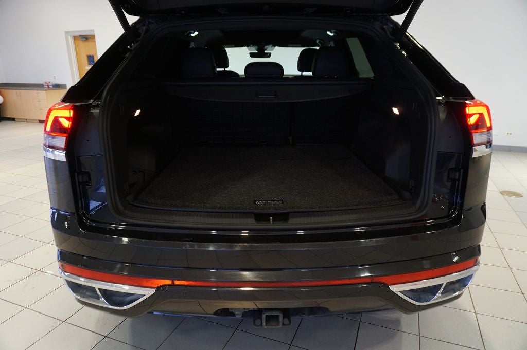 2022 Volkswagen Atlas Cross Sport 3.6L V6 SEL Premium R-Line