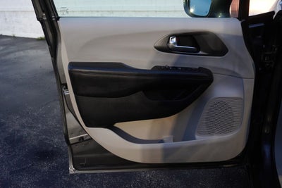 2020 Chrysler Pacifica Touring