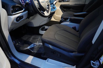 2020 Chrysler Pacifica Touring