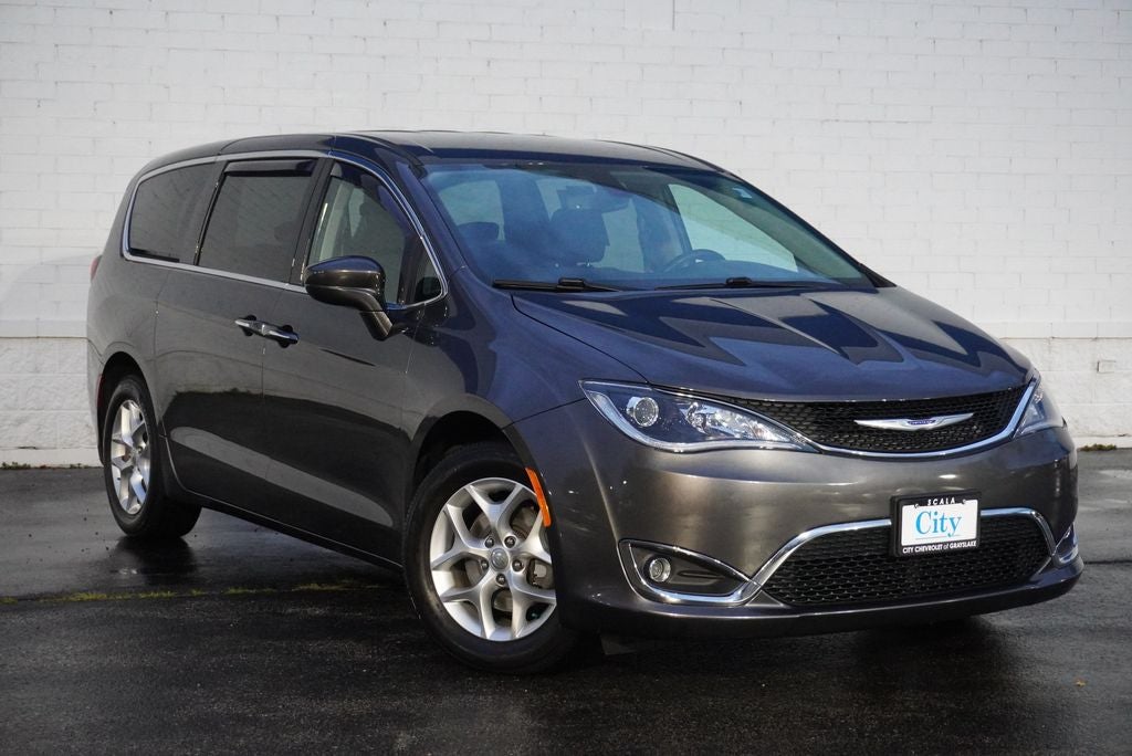 2020 Chrysler Pacifica Touring