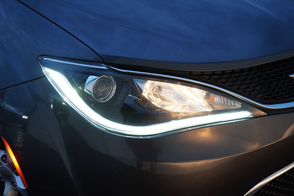 2020 Chrysler Pacifica Touring