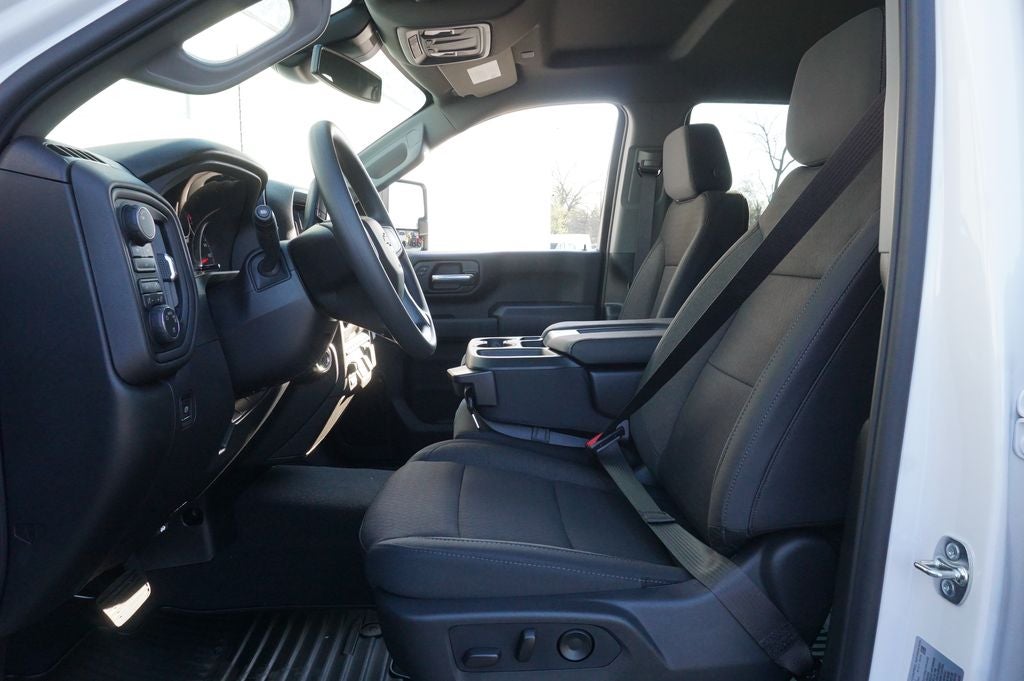 2026 Chevrolet Silverado 2500HD Custom