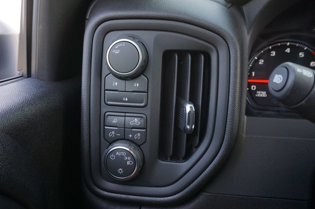 2026 Chevrolet Silverado 2500HD Custom
