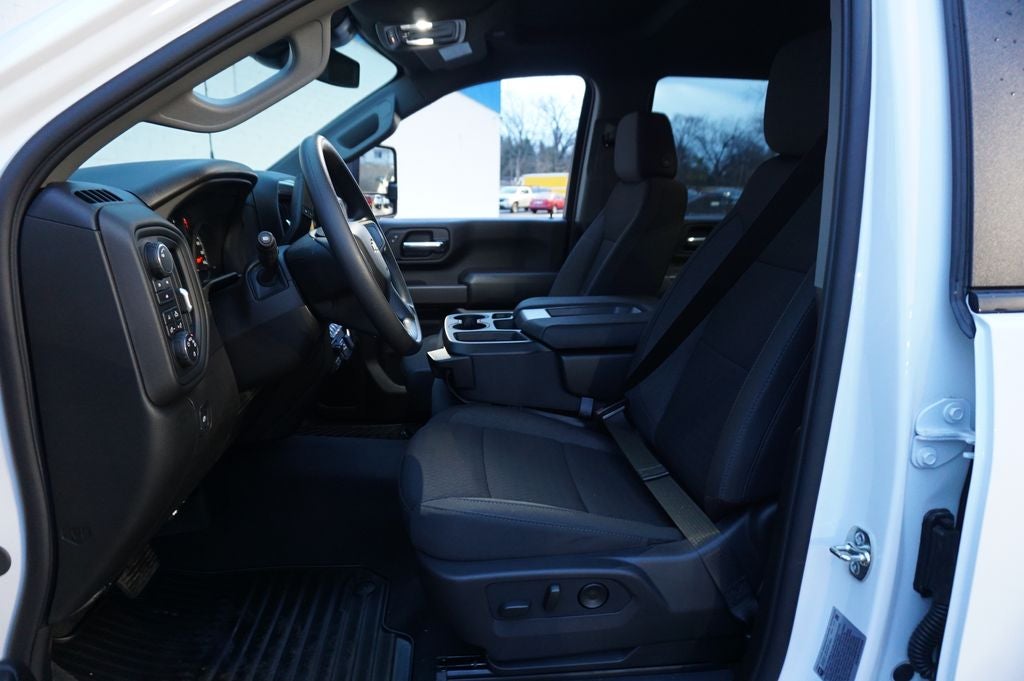 2026 Chevrolet Silverado 2500HD Custom