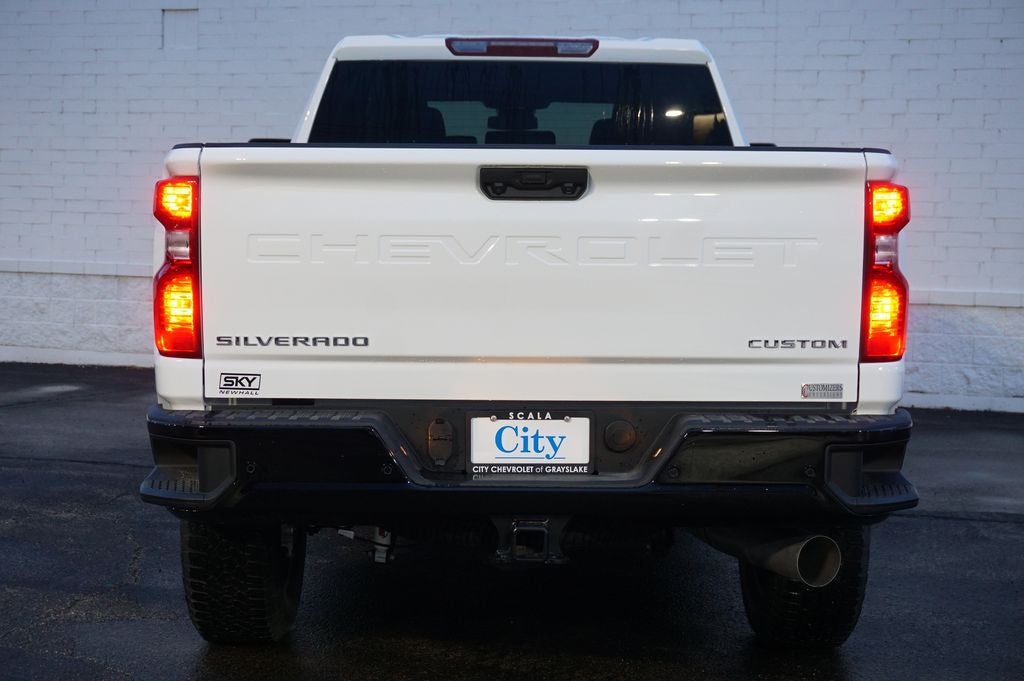 2026 Chevrolet Silverado 2500HD Custom