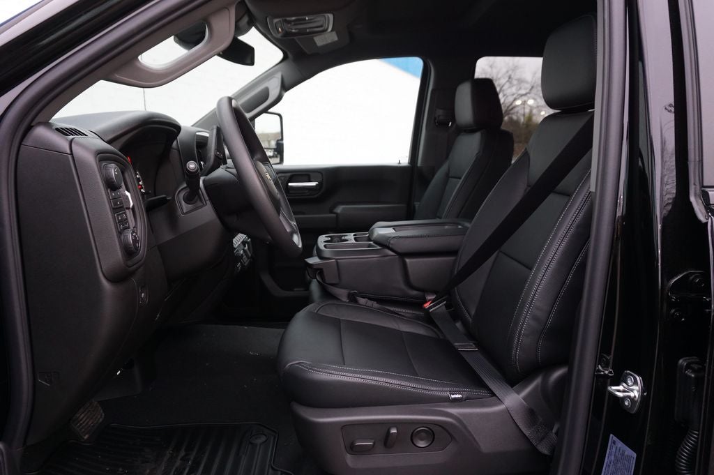 2026 Chevrolet Silverado 2500HD Custom