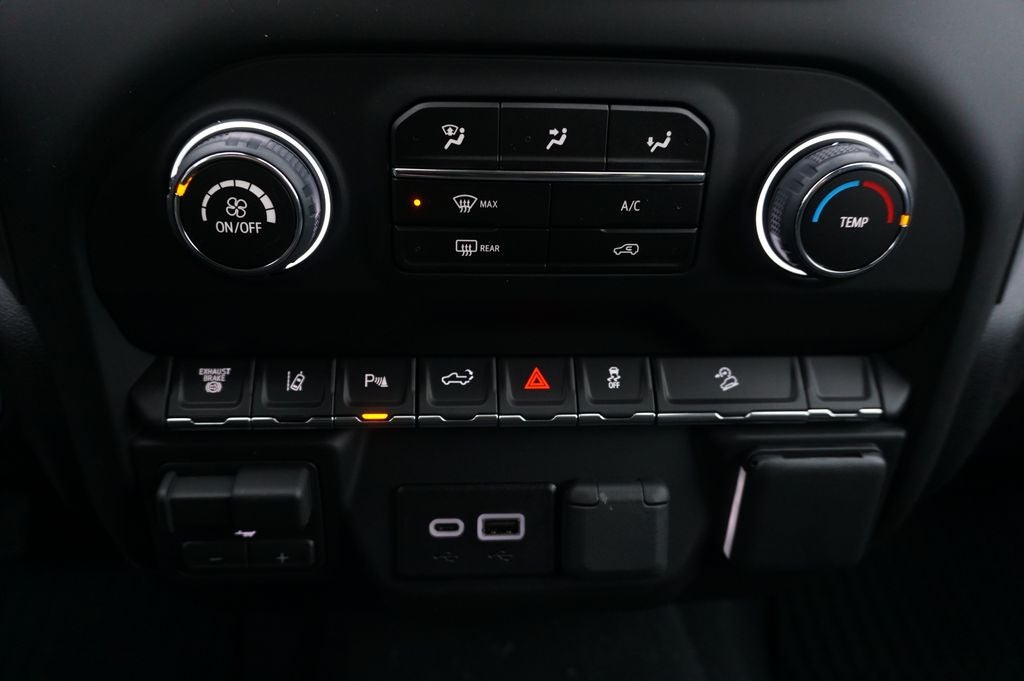 2026 Chevrolet Silverado 2500HD Custom