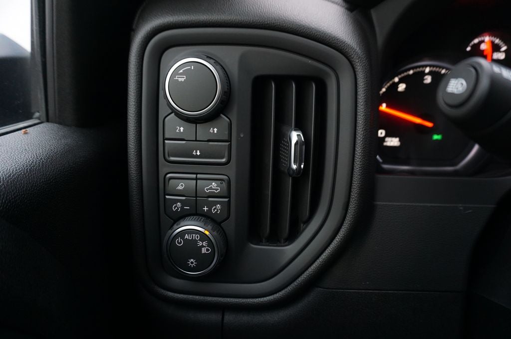 2026 Chevrolet Silverado 2500HD Custom