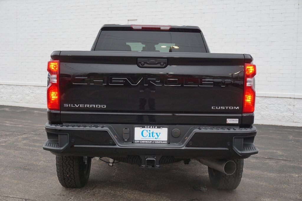2026 Chevrolet Silverado 2500HD Custom