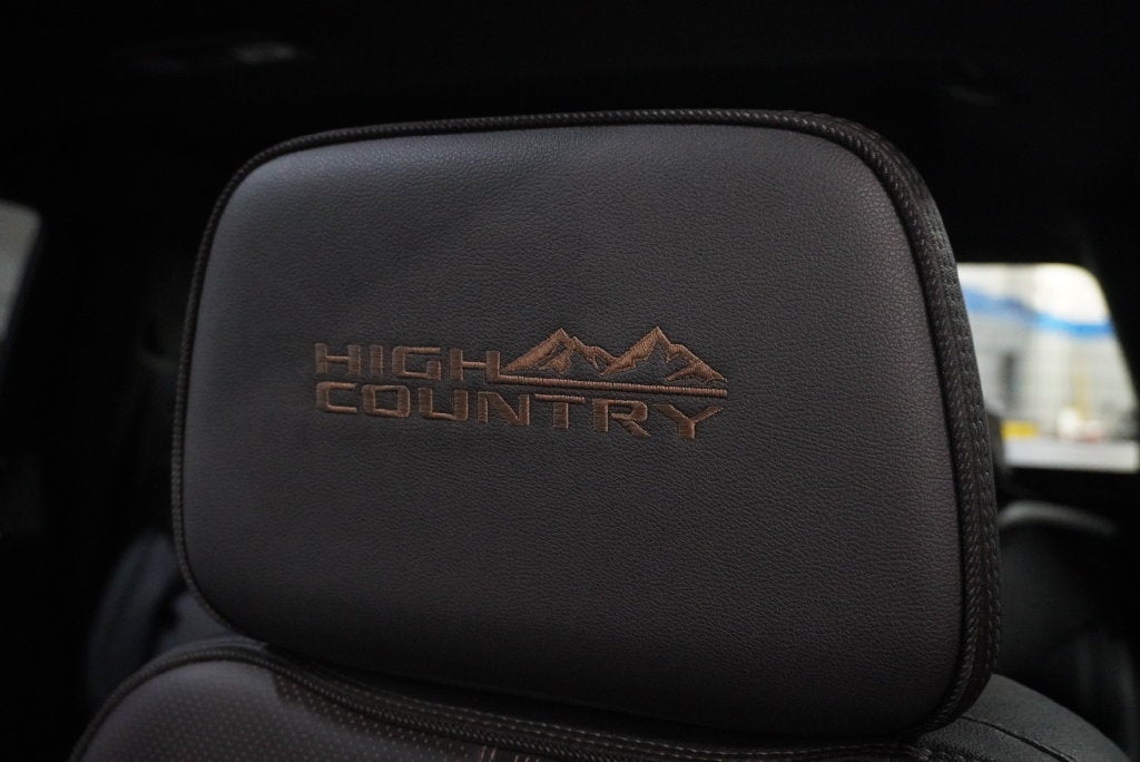 2022 Chevrolet Silverado 1500 High Country