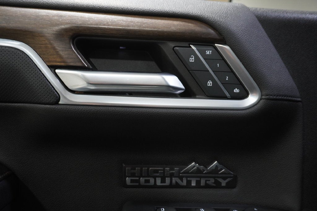 2022 Chevrolet Silverado 1500 High Country