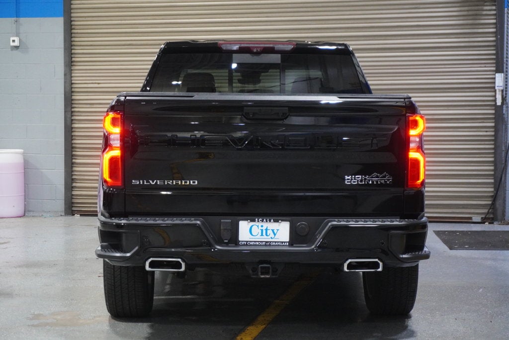 2022 Chevrolet Silverado 1500 High Country