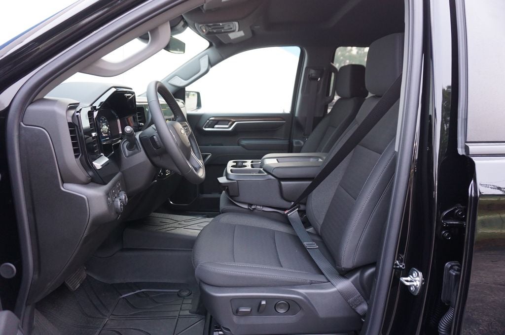 2026 Chevrolet Silverado 1500 LT LT1