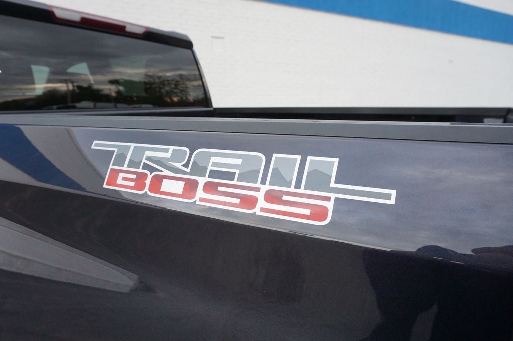 2022 Chevrolet Silverado 1500 Custom Trail Boss