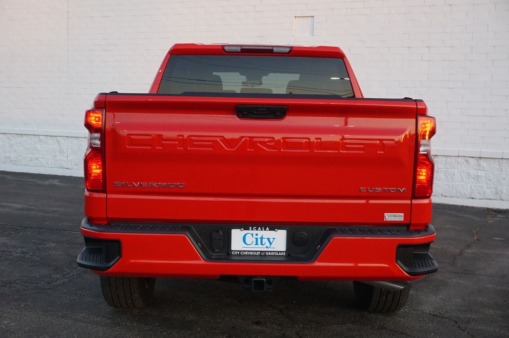 2025 Chevrolet Silverado 1500 Custom