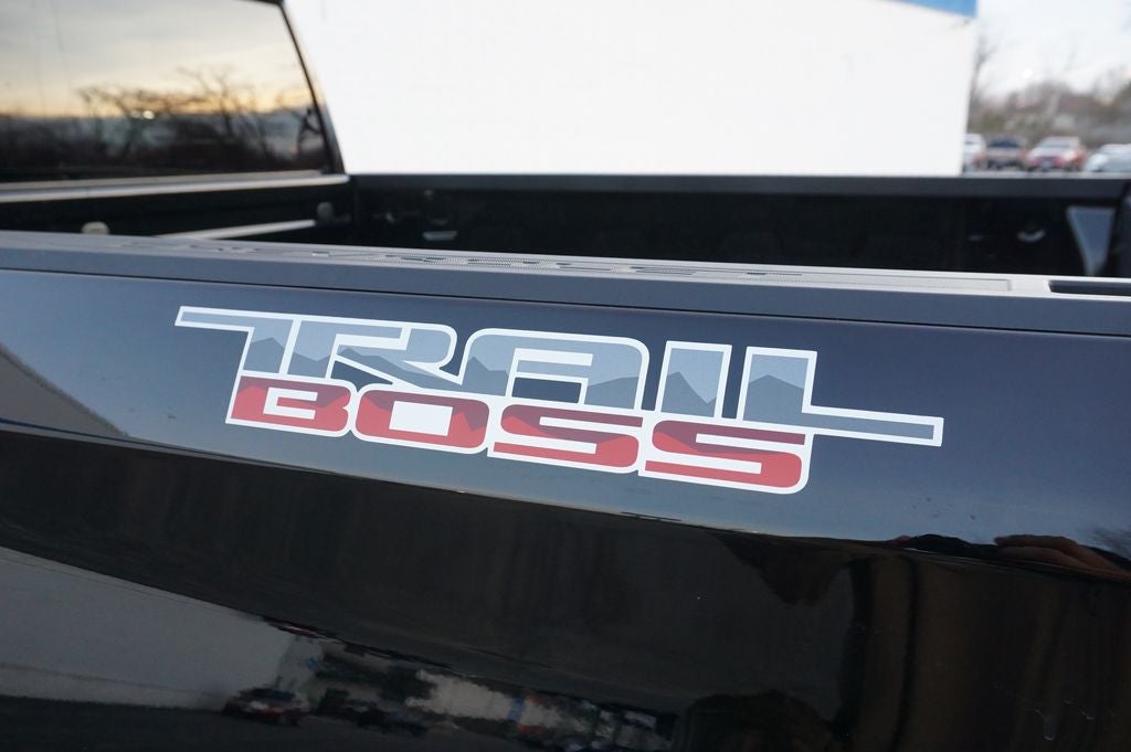 2025 Chevrolet Silverado 1500 Custom Trail Boss
