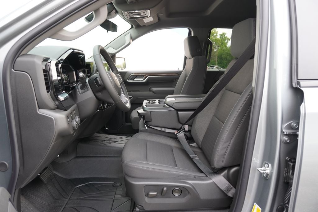2026 Chevrolet Silverado 1500 LT LT1