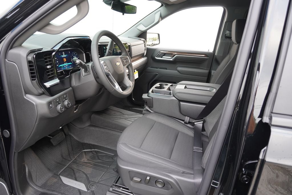 2026 Chevrolet Silverado 1500 LT LT1