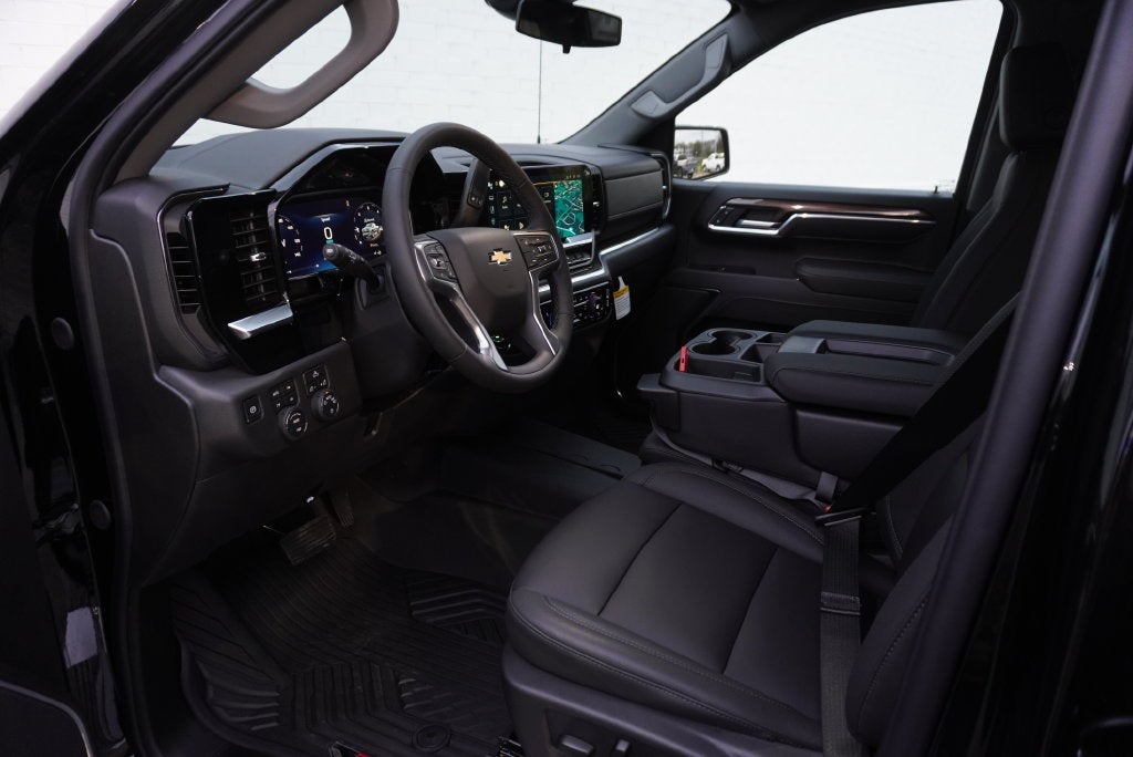 2026 Chevrolet Silverado 1500 LT LT1