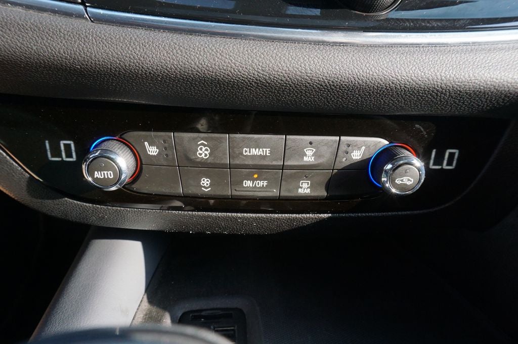 2020 Buick Enclave Essence