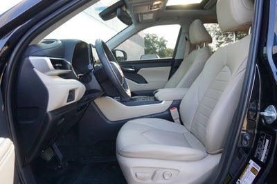 2023 Toyota Highlander XLE