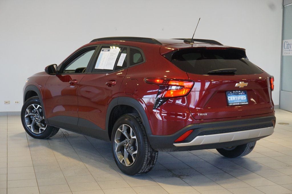 2025 Chevrolet Trax LT
